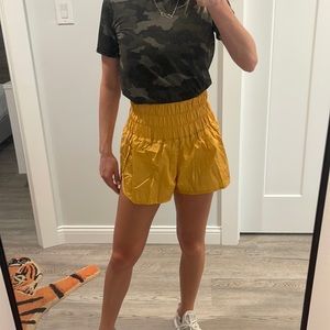 FREE PEOPLE Gold High Waisted Athletic Shorts Size Small
